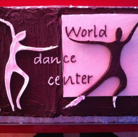 Escuela World dance center apoya al gallego Serxio a ganar un piso gratis en el concurso AMSTEL #compartopiso